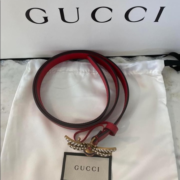Authentic Gucci red leather belt with a gorgeous jeweled golden bee buckle - Picture 6 of 6